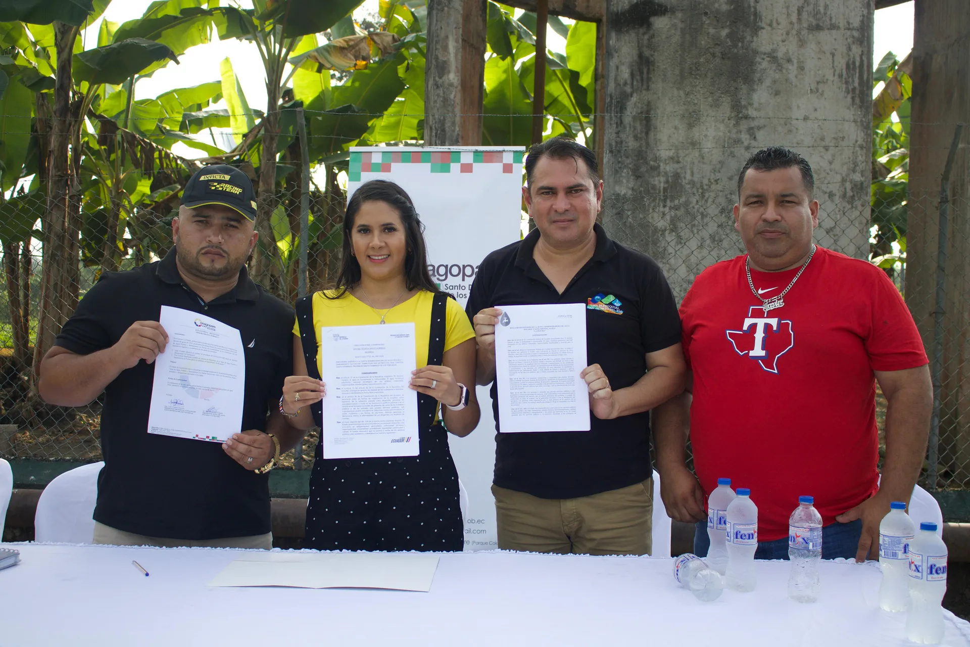 Acciones nacionales de salud y acceso a agua segura.
